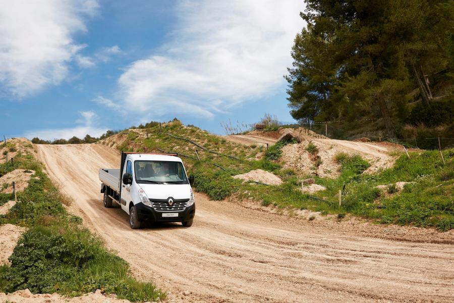  Renault Master 4x4 Pickup 2016 года  (фото 6 из 11)